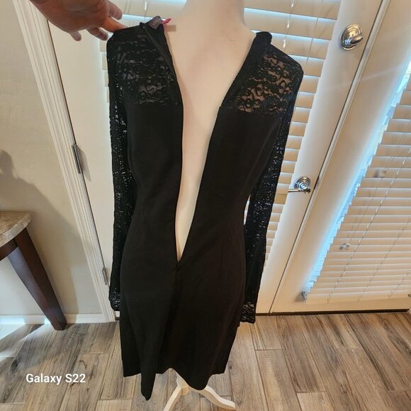 Vince Camuto Black Dress. NWT. Size 6 - Picture 10 of 12